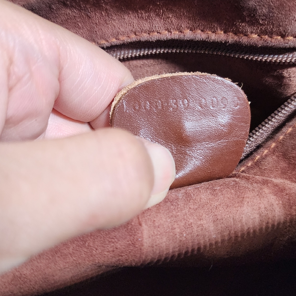 Gucci Square Boston handbag. Minor tarnishing on hardware. Wear under handles - Picture 12 of 16